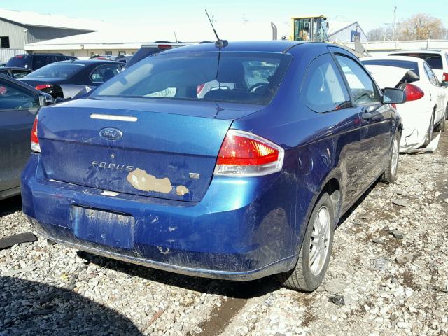 1FAHP33NX8W283027 - 2008 FORD FOCUS SE BLUE photo 4