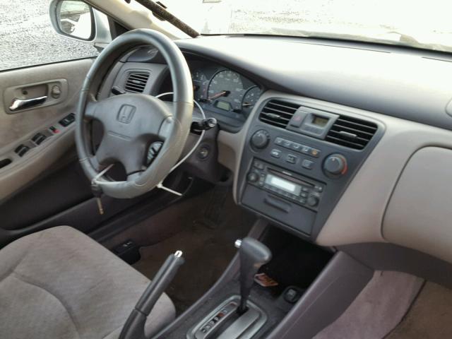 1HGCG56491A073459 - 2001 HONDA ACCORD LX SILVER photo 9