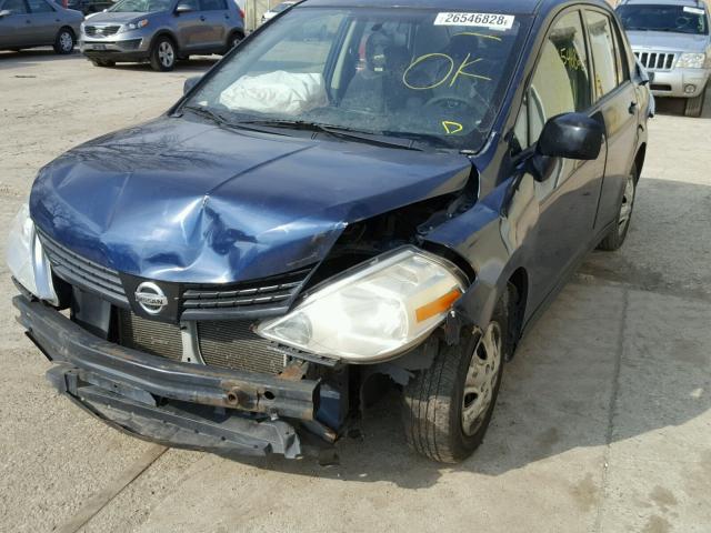 3N1CC11E99L423635 - 2009 NISSAN VERSA S BLUE photo 2