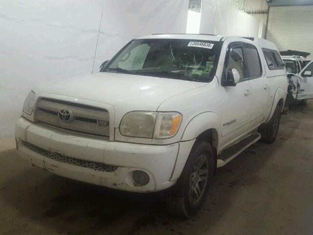 5TBDT48155S494415 - 2005 TOYOTA TUNDRA DOU WHITE photo 2