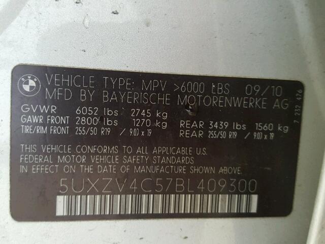 5UXZV4C57BL409300 - 2011 BMW X5 XDRIVE3 Արծաթագույն լուսանկար 10