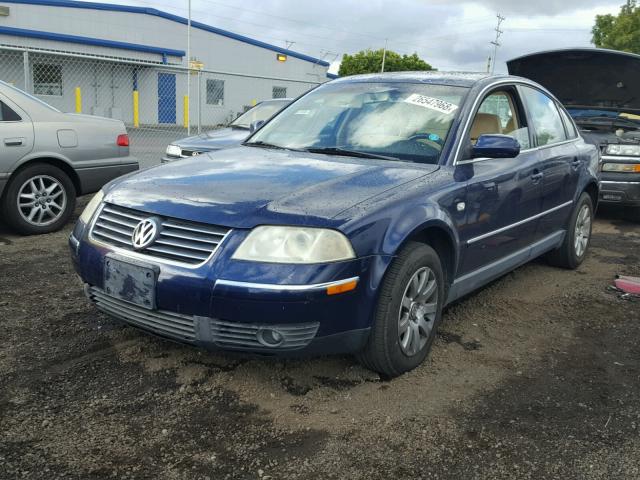 WVWPH63B81P206358 - 2001 VOLKSWAGEN PASSAT GLS BLUE photo 2