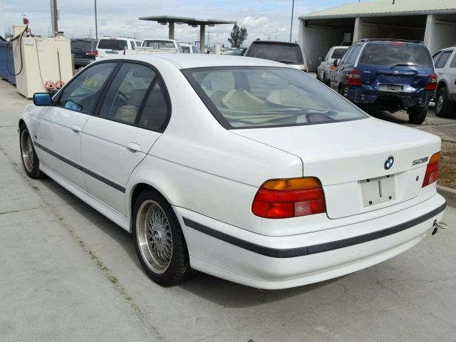 WBADD632XWGT94626 - 1998 BMW 528 I AUTO WHITE photo 3