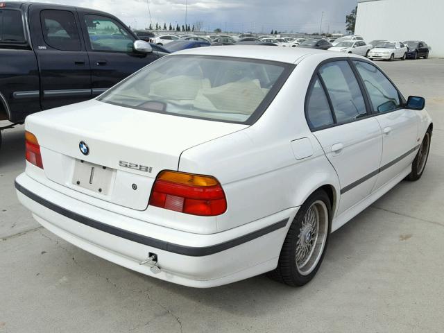 WBADD632XWGT94626 - 1998 BMW 528 I AUTO WHITE photo 4