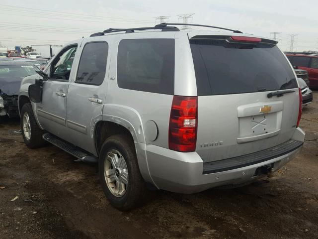 1GNUKBE08AR271537 - 2010 CHEVROLET TAHOE K150 SILVER photo 3