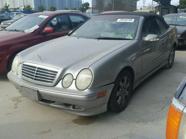 WDBLK65G83T133235 - 2003 MERCEDES-BENZ CLK 320 SILVER photo 2