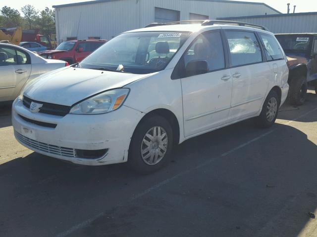 5TDZA23C14S107129 - 2004 TOYOTA SIENNA CE WHITE photo 2