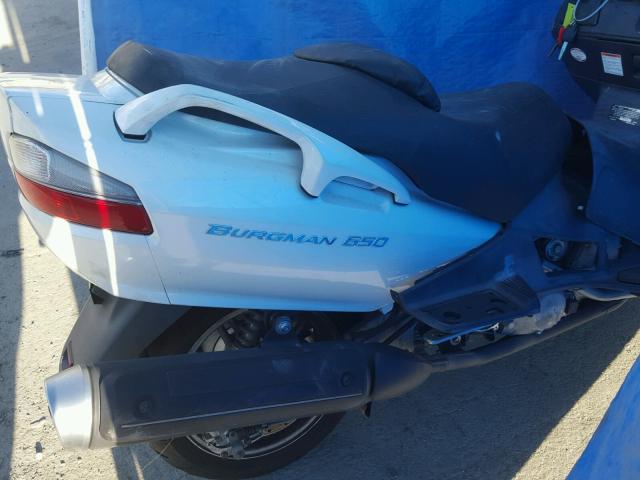 JS1CP51A372100132 - 2007 SUZUKI AN650 WHITE photo 6