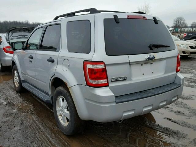 1FMCU03108KB36131 - 2008 FORD ESCAPE XLT SILVER photo 3