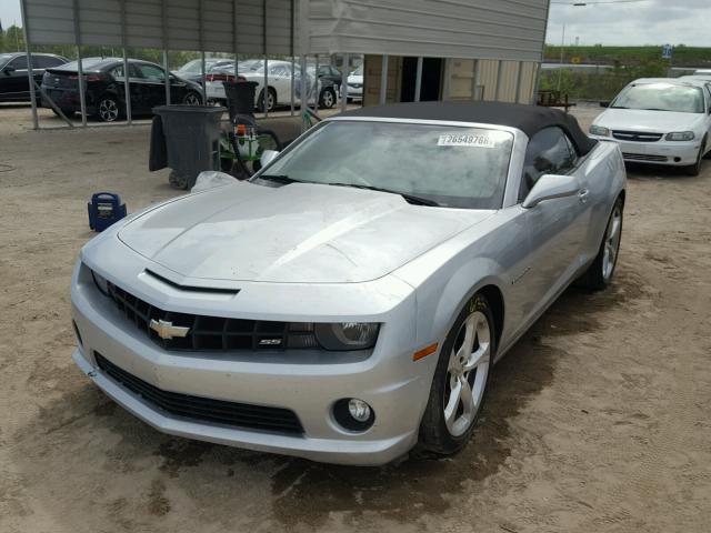 2G1FK3DJ1D9148932 - 2013 CHEVROLET CAMARO 2SS SILVER photo 2