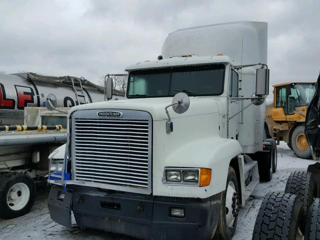 1FUYDCXB5YPF40359 - 2000 FREIGHTLINER CONVENTION WHITE photo 2