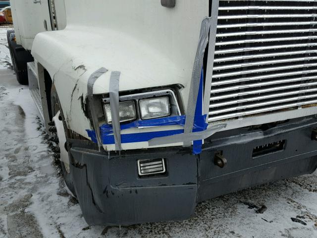 1FUYDCXB5YPF40359 - 2000 FREIGHTLINER CONVENTION WHITE photo 9