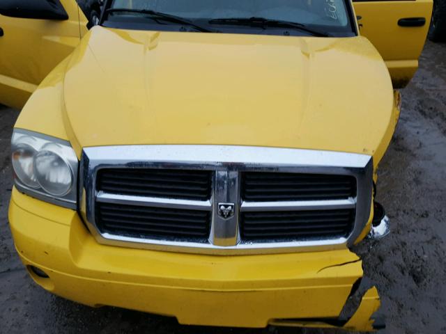 1D7HE48K56S573464 - 2006 DODGE DAKOTA QUA YELLOW photo 7