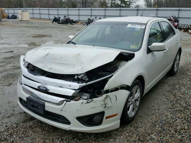 3FAHP0HA6CR193955 - 2012 FORD FUSION SE WHITE photo 2