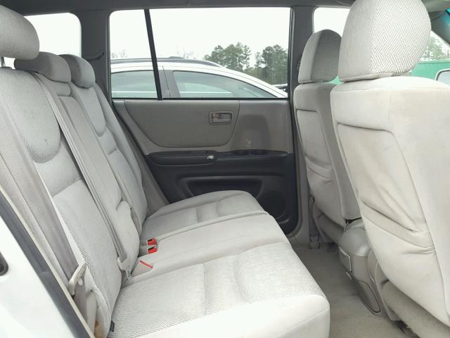 JTEGD21A820041867 - 2002 TOYOTA HIGHLANDER SILVER photo 6