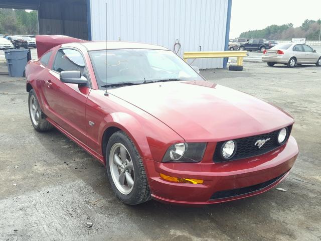 1ZVFT82H455226374 - 2005 FORD MUSTANG GT RED photo 1