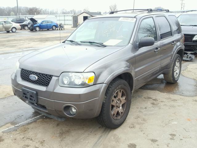 1FMYU04135KC28348 - 2005 FORD ESCAPE LIM GRAY photo 2