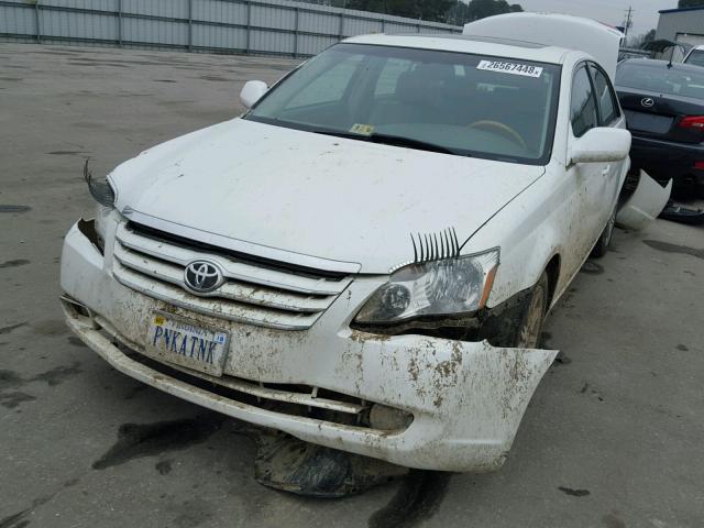 4T1BK36B75U022988 - 2005 TOYOTA AVALON XL WHITE photo 2