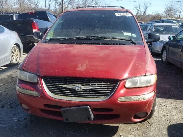 1C4GP55L8WB623700 - 1998 CHRYSLER TOWN & COU RED photo 9