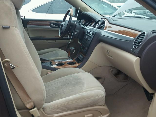 5GALRAED2AJ165212 - 2010 BUICK ENCLAVE CX BROWN photo 5