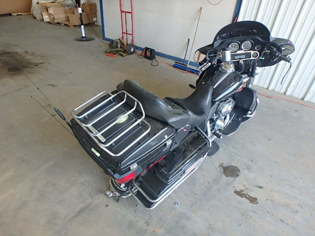 1HD1FC4127Y632631 - 2007 HARLEY-DAVIDSON FLHTCUI BLACK photo 4