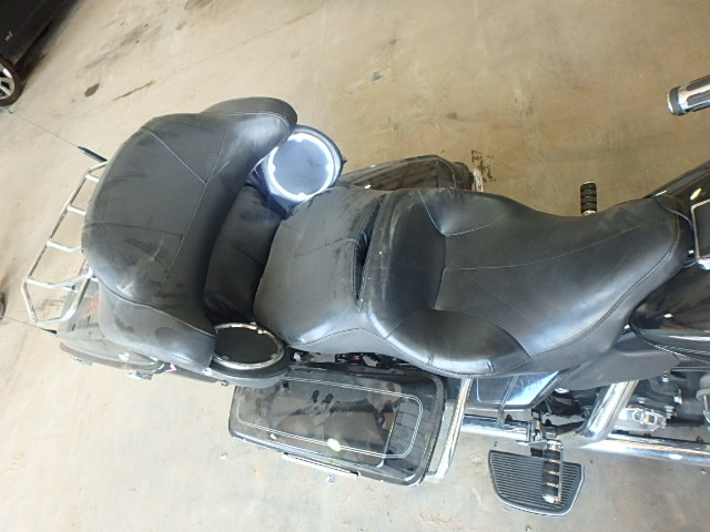 1HD1FC4127Y632631 - 2007 HARLEY-DAVIDSON FLHTCUI BLACK photo 6