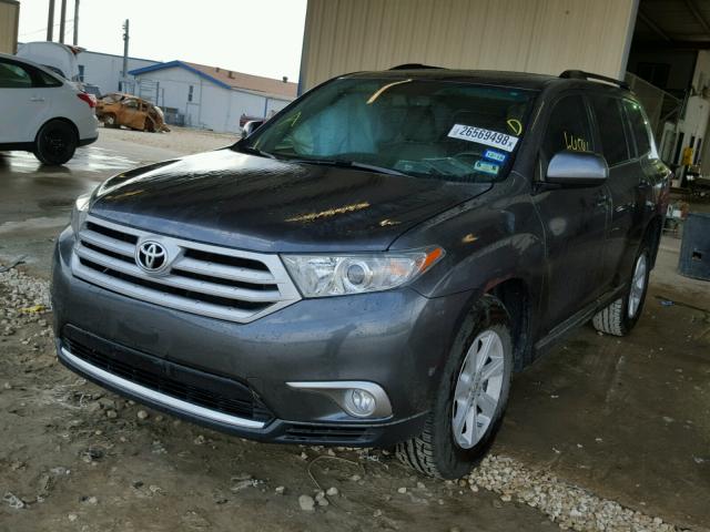 5TDZA3EHXBS013830 - 2011 TOYOTA HIGHLANDER GRAY photo 2