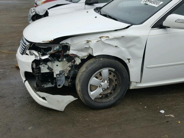 KNAGE228095359697 - 2009 KIA OPTIMA LX WHITE photo 9