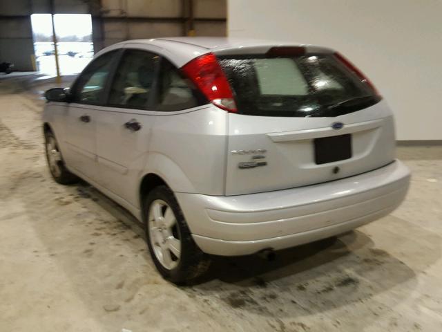 1FAHP37N17W184461 - 2007 FORD FOCUS ZX5 SILVER photo 3