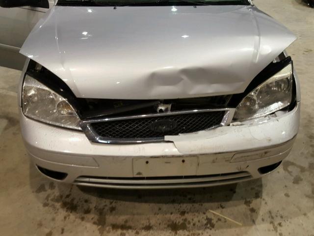 1FAHP37N17W184461 - 2007 FORD FOCUS ZX5 SILVER photo 7