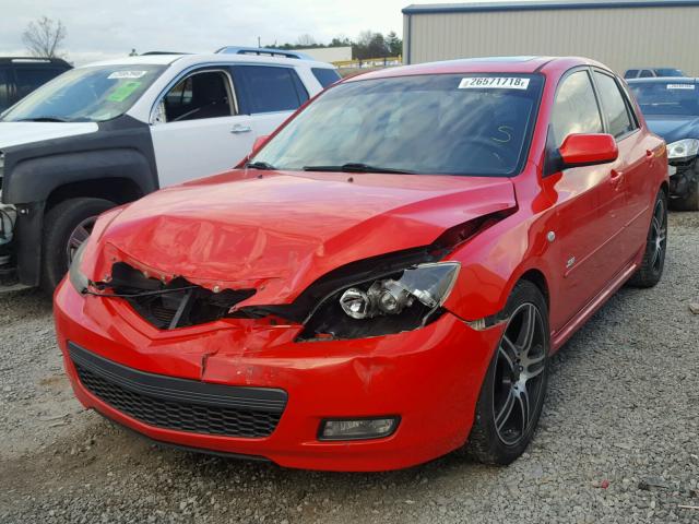 JM1BK343681832716 - 2008 MAZDA 3 HATCHBAC RED photo 2