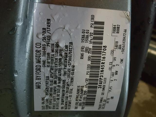 3FAFP31N45R161708 - 2005 FORD FOCUS ZX3 GRAY photo 10