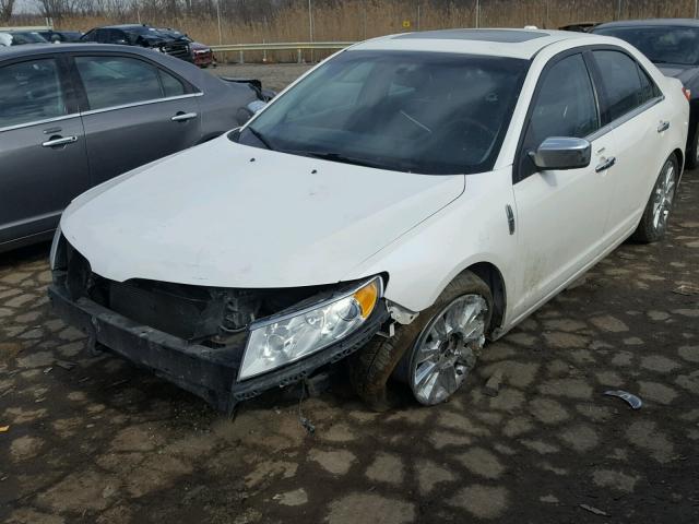 3LNHL2JC9BR774096 - 2011 LINCOLN MKZ WHITE photo 2