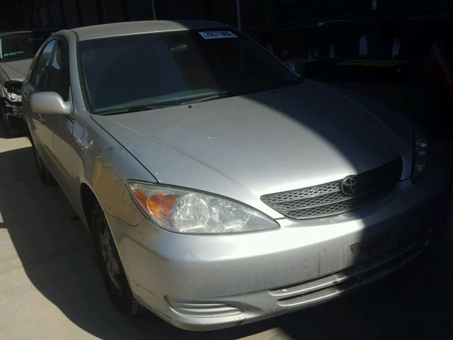 4T1BF30KX2U507716 - 2002 TOYOTA CAMRY LE SILVER photo 1