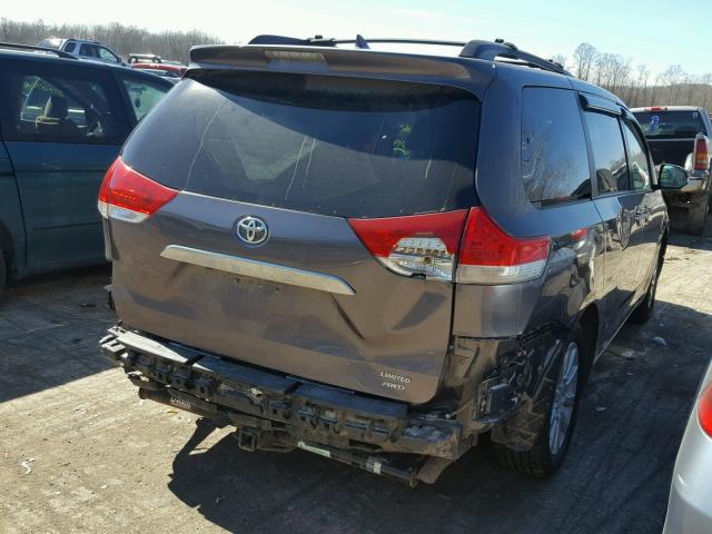 5TDDK3DC4DS068077 - 2013 TOYOTA SIENNA XLE GRAY photo 4