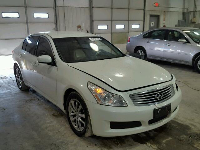 JNKBV61E98M220151 - 2008 INFINITI G35 WHITE photo 1