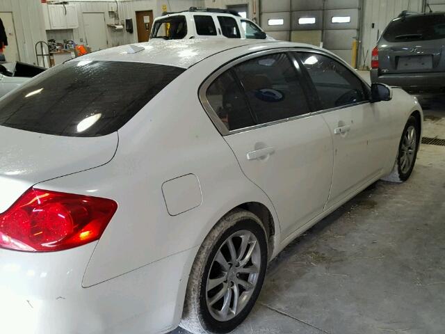 JNKBV61E98M220151 - 2008 INFINITI G35 WHITE photo 10