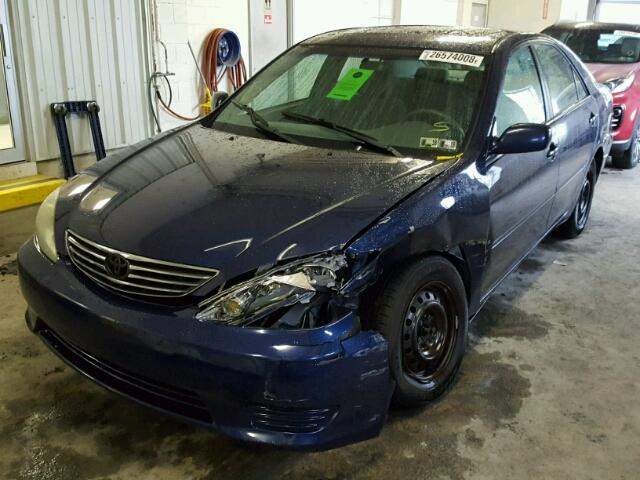 4T1BE30K25U089837 - 2005 TOYOTA CAMRY LE BLUE photo 2