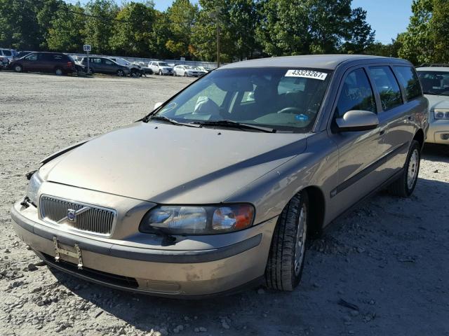 YV1SW58D212069977 - 2001 VOLVO V70 2.4T TAN photo 2