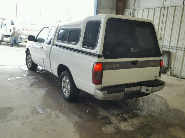 1N6DD26SXYC342007 - 2000 NISSAN FRONTIER K WHITE photo 3