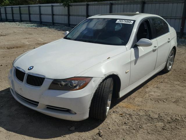 WBAVB73517VF53981 - 2007 BMW 335 I WHITE photo 2