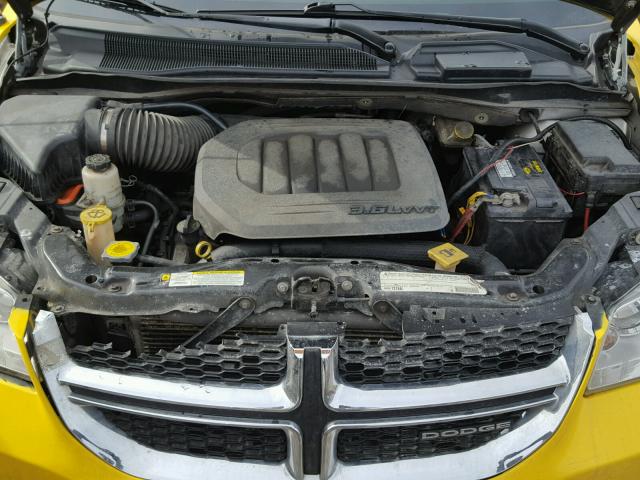 2D4RN4DG2BR600912 - 2011 DODGE GRAND CARA YELLOW photo 7