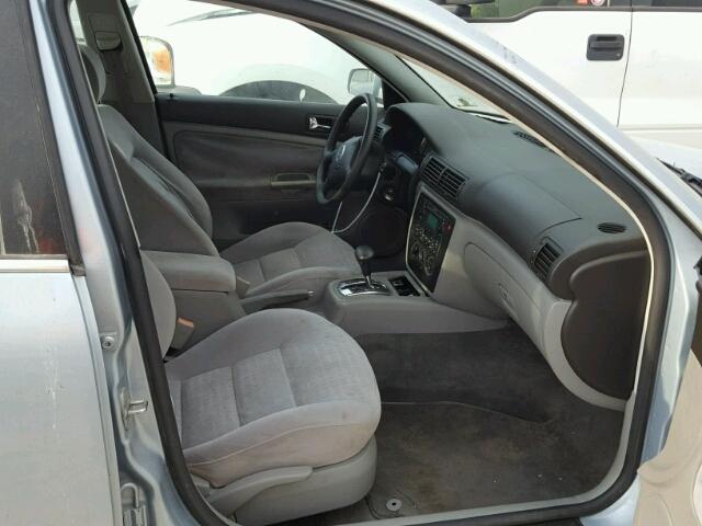 WVWPD63B72P221785 - 2002 VOLKSWAGEN PASSAT GLS SILVER photo 5