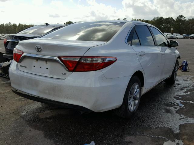 4T1BF1FK1FU091119 - 2015 TOYOTA CAMRY LE WHITE photo 4