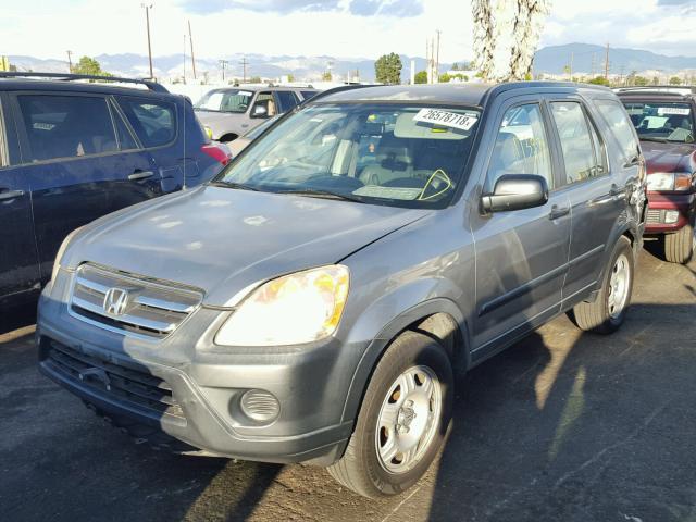 JHLRD68526C001210 - 2006 HONDA CR-V LX SILVER photo 2