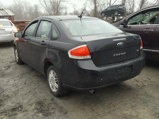 1FAHP3FN0AW255304 - 2010 FORD FOCUS SE BLACK photo 3