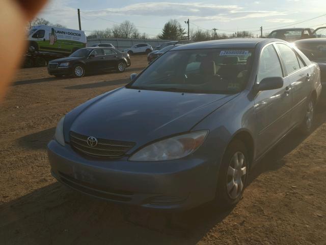 4T1BE32K14U861630 - 2004 TOYOTA CAMRY LE BLUE photo 2