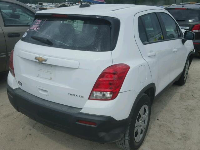 KL7CJKSB1GB635213 - 2016 CHEVROLET TRAX LS WHITE photo 4