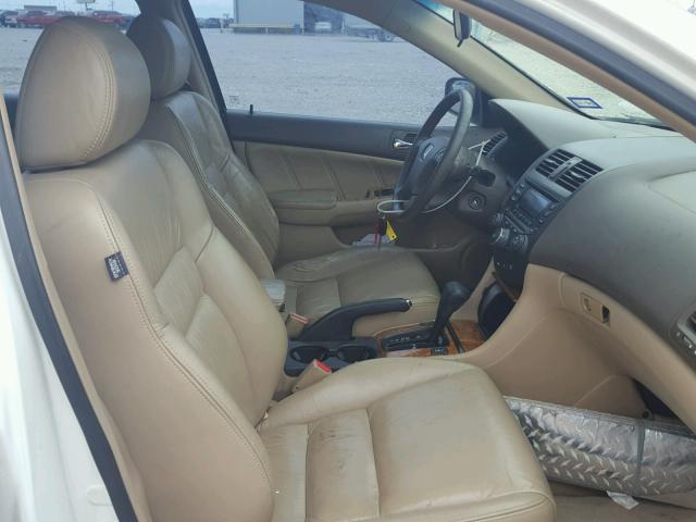 1HGCM66504A090761 - 2004 HONDA ACCORD EX WHITE photo 5