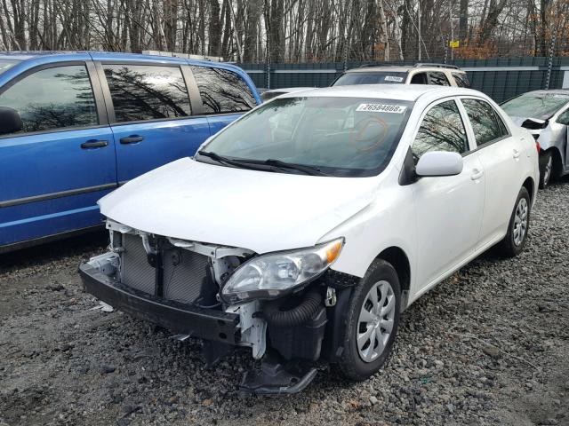 2T1BU4EE9DC037343 - 2013 TOYOTA COROLLA BA WHITE photo 2